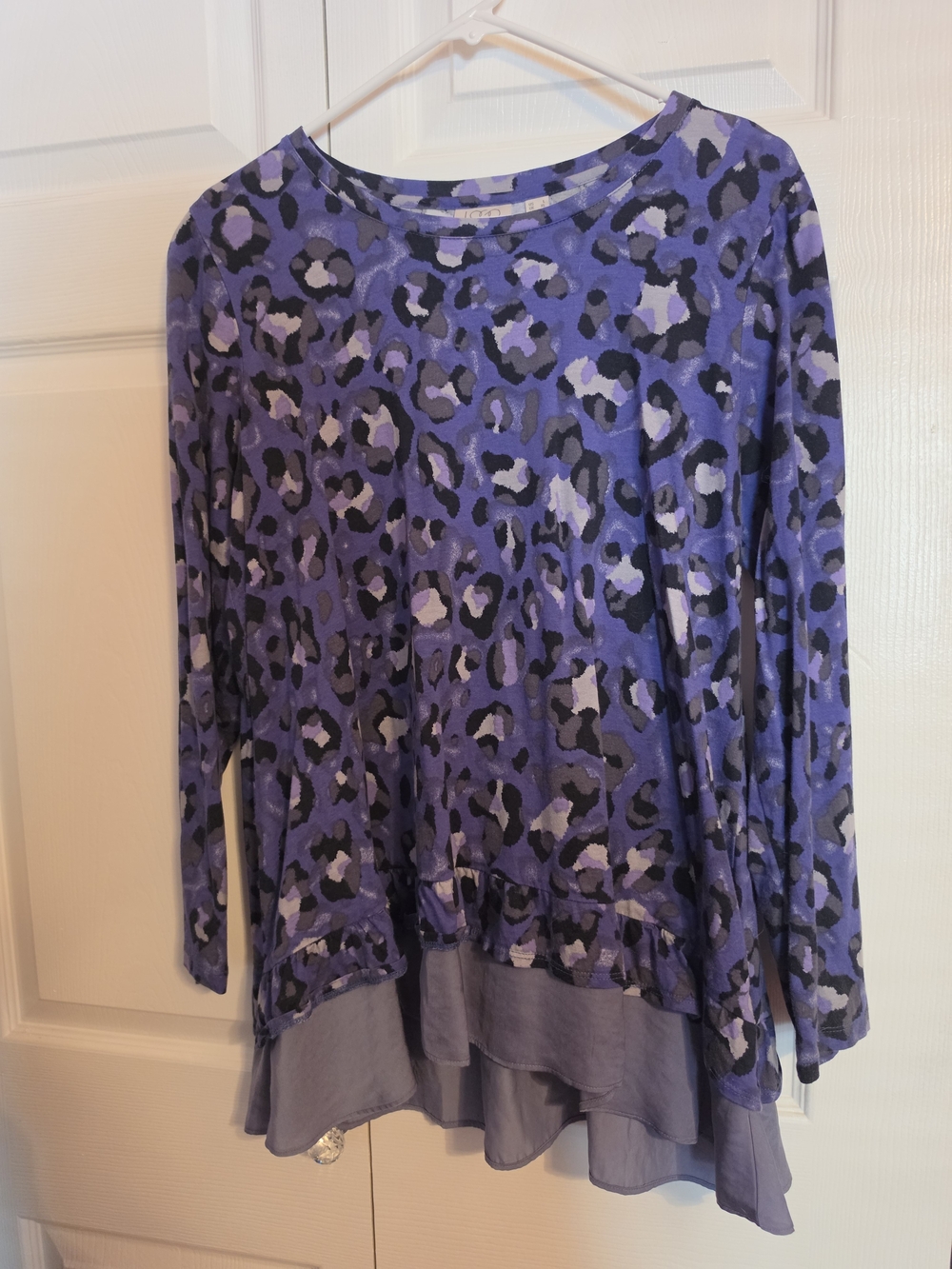LOGO by Lori Goldstein Purple Leopard Print Long-Sleeve Layered Top